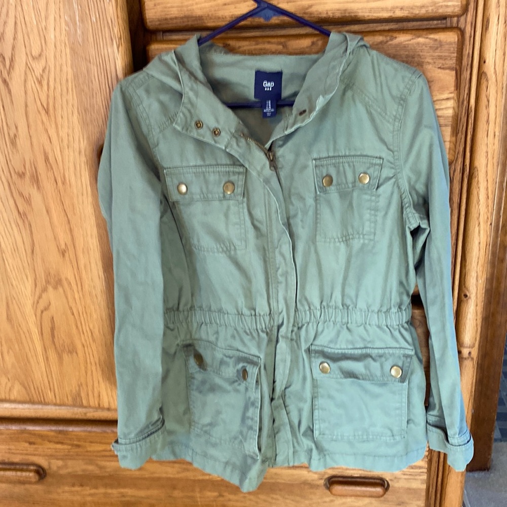 Gap Woman’s olive green zip up  utility jacket. Size M 100% cotton